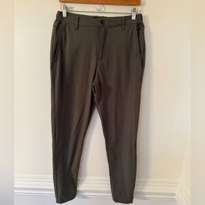 Cuts AO Joggers Tapered Pants Lightweight Button Zip Fly Athleisure Olive Medium